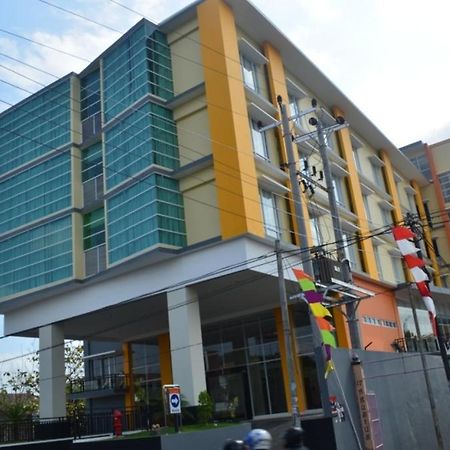 Edu Hostel Yogyakarta Exteriör bild