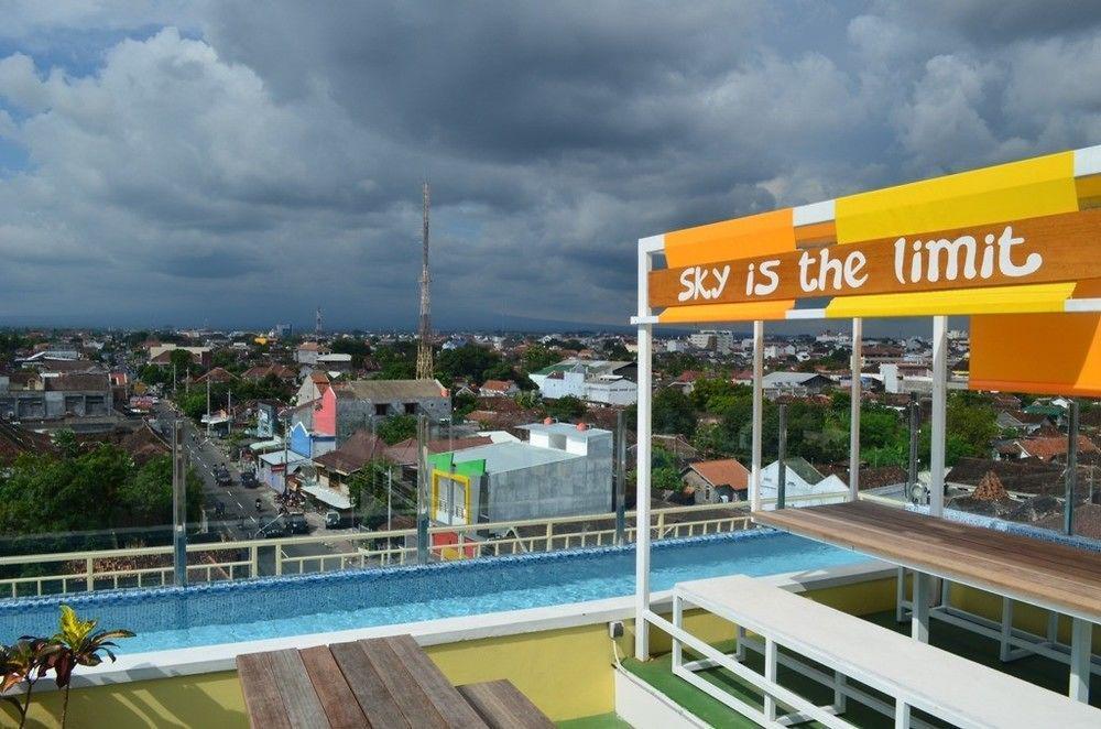 Edu Hostel Yogyakarta Exteriör bild