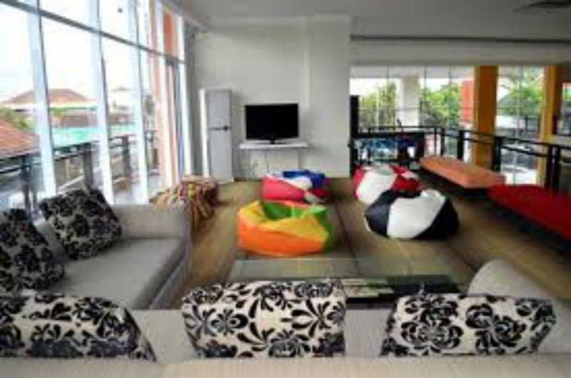 Edu Hostel Yogyakarta Exteriör bild