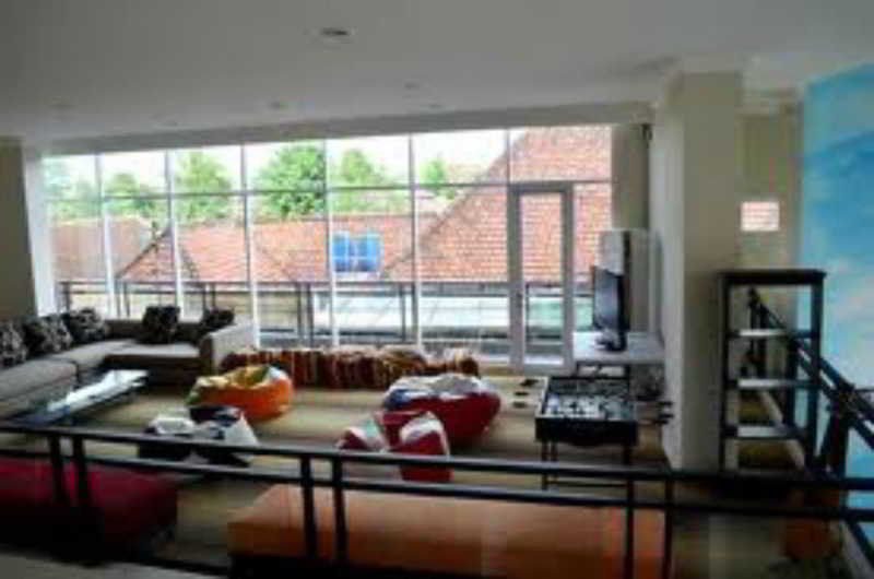 Edu Hostel Yogyakarta Exteriör bild